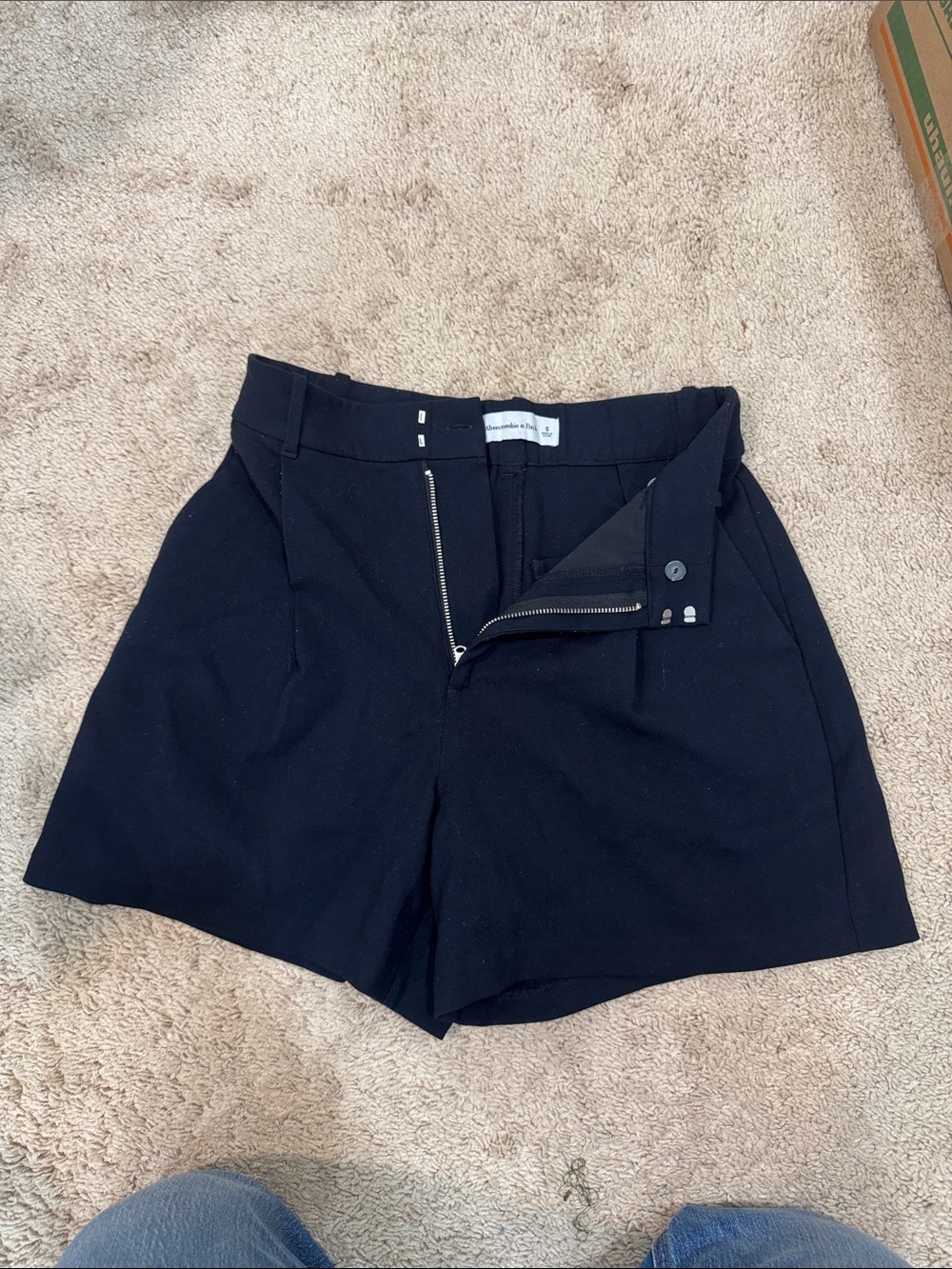 Abercrombie & Fitch Tailored shorts black